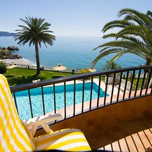 https://acapulco-playa-34-menyber.hotelsinnerja.org